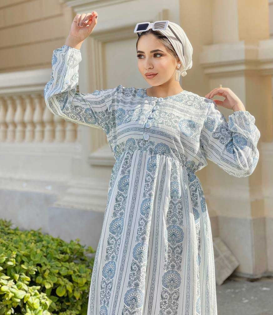 Elegant long abaya